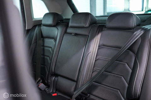 Volkswagen Tiguan 1.4 TSI ACT Highline DSG | LED | Adaptive | Trekhaak | Virtual Cockpit | Stoelverwarming | NAP NL auto |