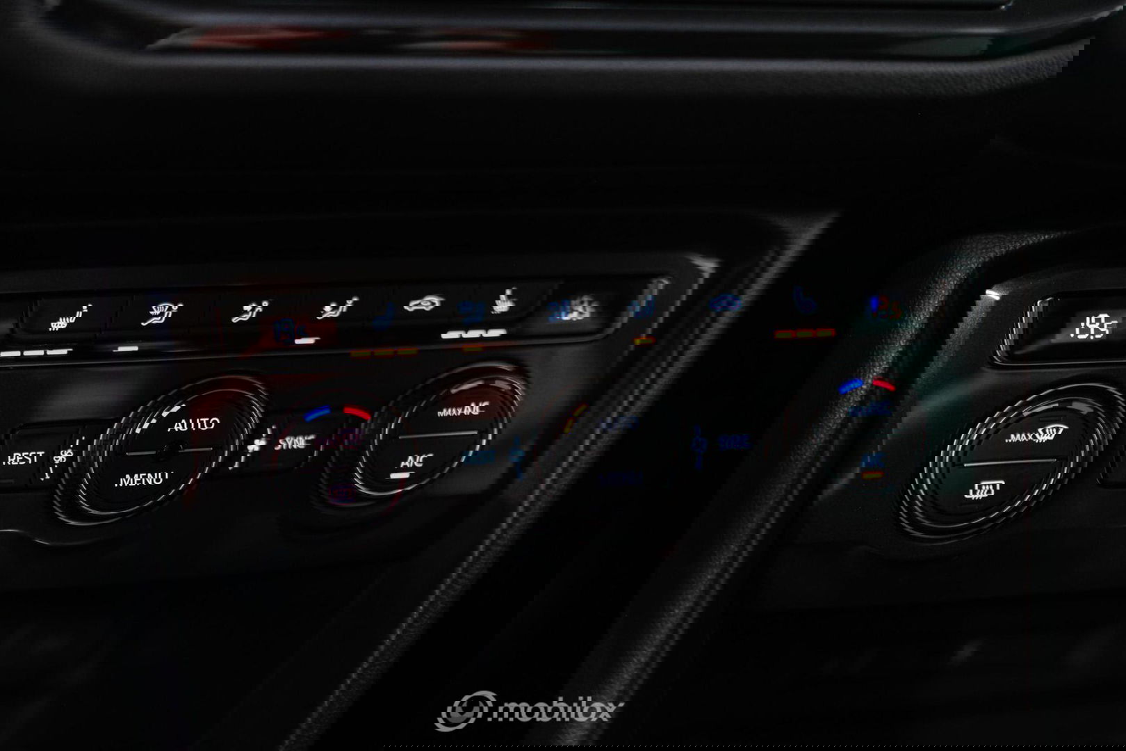 Volkswagen Tiguan 1.4 TSI ACT Highline DSG | LED | Adaptive | Trekhaak | Virtual Cockpit | Stoelverwarming | NAP NL auto |