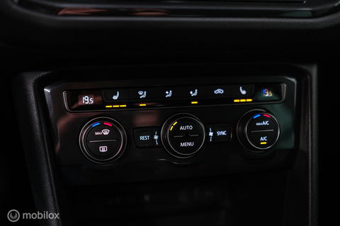 Volkswagen Tiguan 1.4 TSI ACT Highline DSG | LED | Adaptive | Trekhaak | Virtual Cockpit | Stoelverwarming | NAP NL auto |