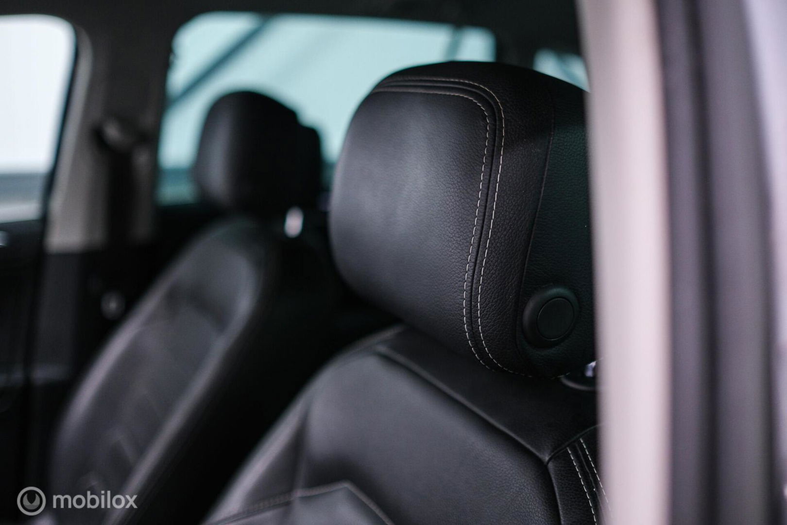 Volkswagen Tiguan 1.4 TSI ACT Highline DSG | LED | Adaptive | Trekhaak | Virtual Cockpit | Stoelverwarming | NAP NL auto |