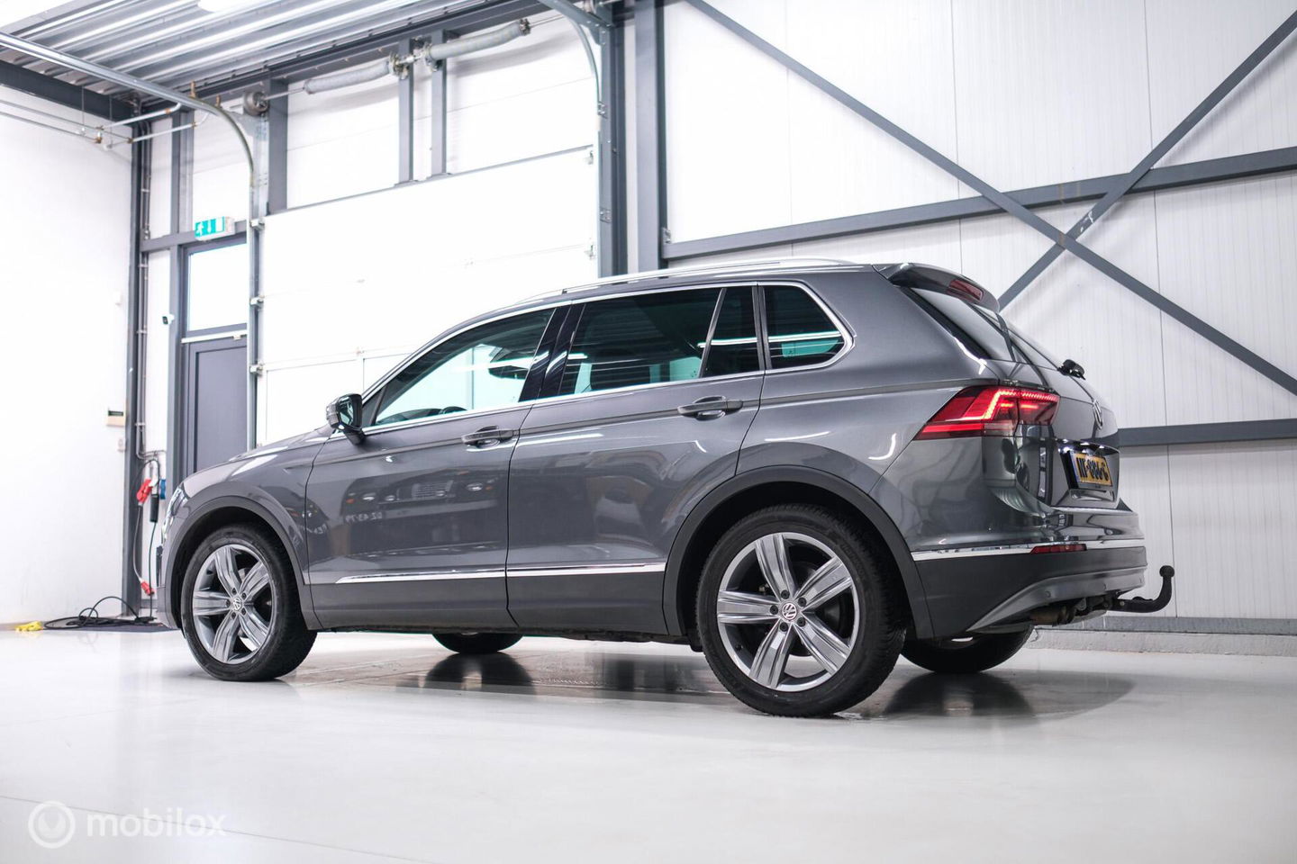 Volkswagen Tiguan 1.4 TSI ACT Highline DSG | LED | Adaptive | Trekhaak | Virtual Cockpit | Stoelverwarming | NAP NL auto |