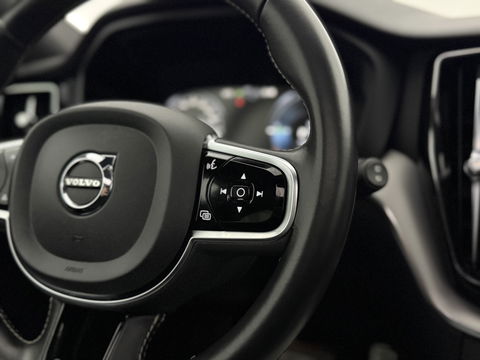 Volvo XC60 2.0 T8 Twin Engine AWD R-design | SOH 86% | Pano | Memory | Virtual | Sfeer | Camera | Adap. Cruise | Stoelverw. | Carplay