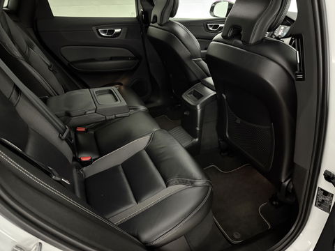 Volvo XC60 2.0 T8 Twin Engine AWD R-design | SOH 86% | Pano | Memory | Virtual | Sfeer | Camera | Adap. Cruise | Stoelverw. | Carplay