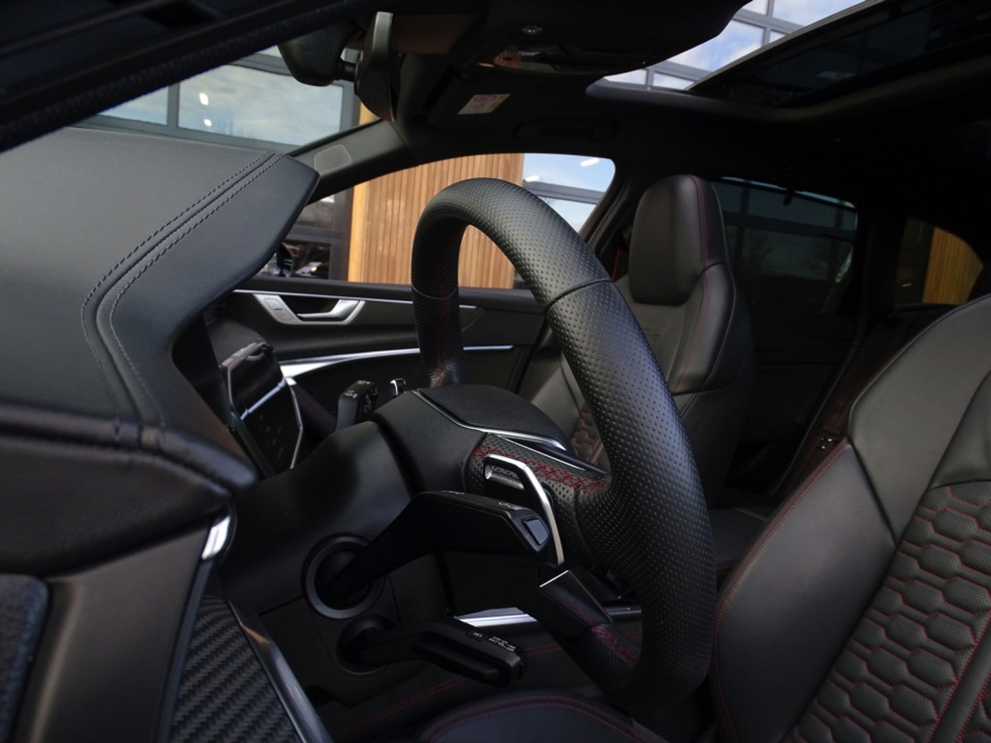 Audi RS6 Avant TFSI V8 731PK quattro carbon / B&O / Laser