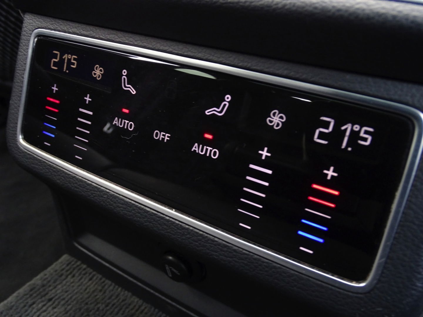 Audi RS6 Avant TFSI V8 731PK quattro carbon / B&O / Laser