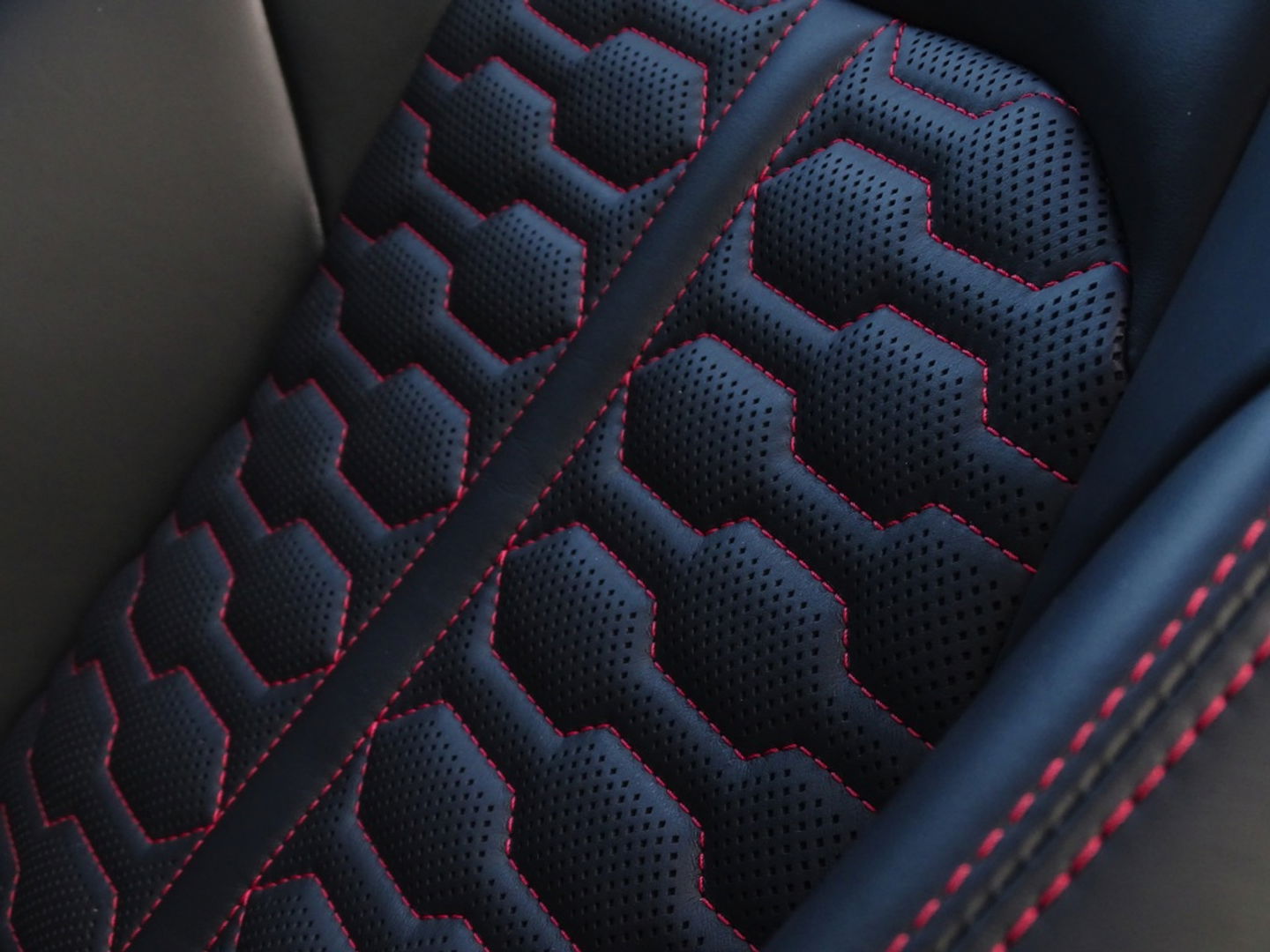 Audi RS6 Avant TFSI V8 731PK quattro carbon / B&O / Laser