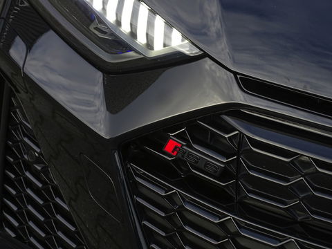 Audi RS6 Avant TFSI V8 731PK quattro carbon / B&O / Laser