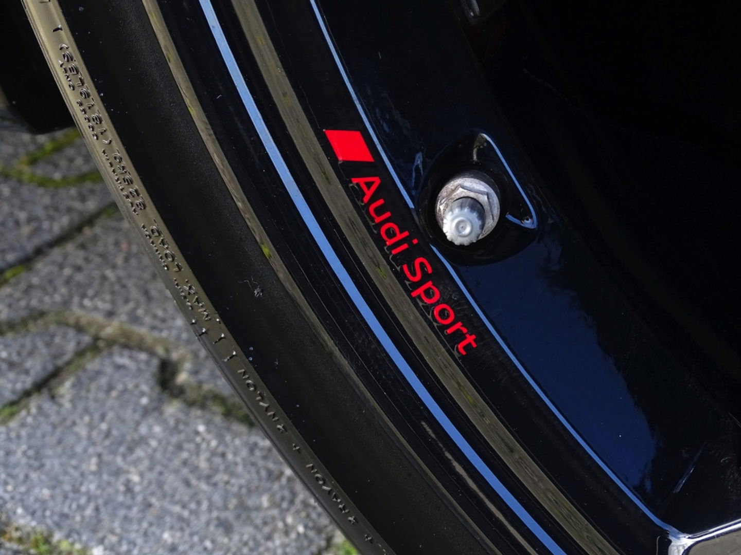 Audi RS6 Avant TFSI V8 731PK quattro carbon / B&O / Laser