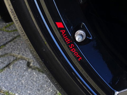 Audi RS6 Avant TFSI V8 731PK quattro carbon / B&O / Laser