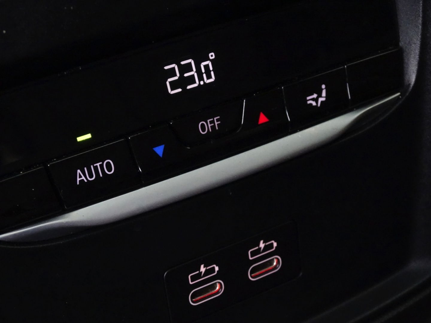 BMW 3 Serie Touring 330e xDr. 292PK / High Executive / ACC / Laser