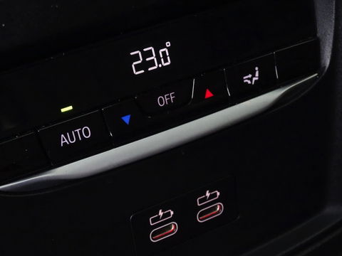 BMW 3 Serie Touring 330e xDr. 292PK / High Executive / ACC / Laser