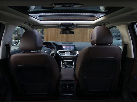 BMW 3 Serie Touring 330e xDr. 292PK / High Executive / ACC / Laser