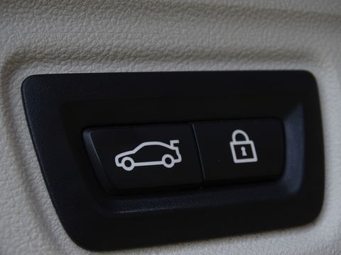 BMW 3 Serie Touring 330e xDr. 292PK / High Executive / ACC / Laser