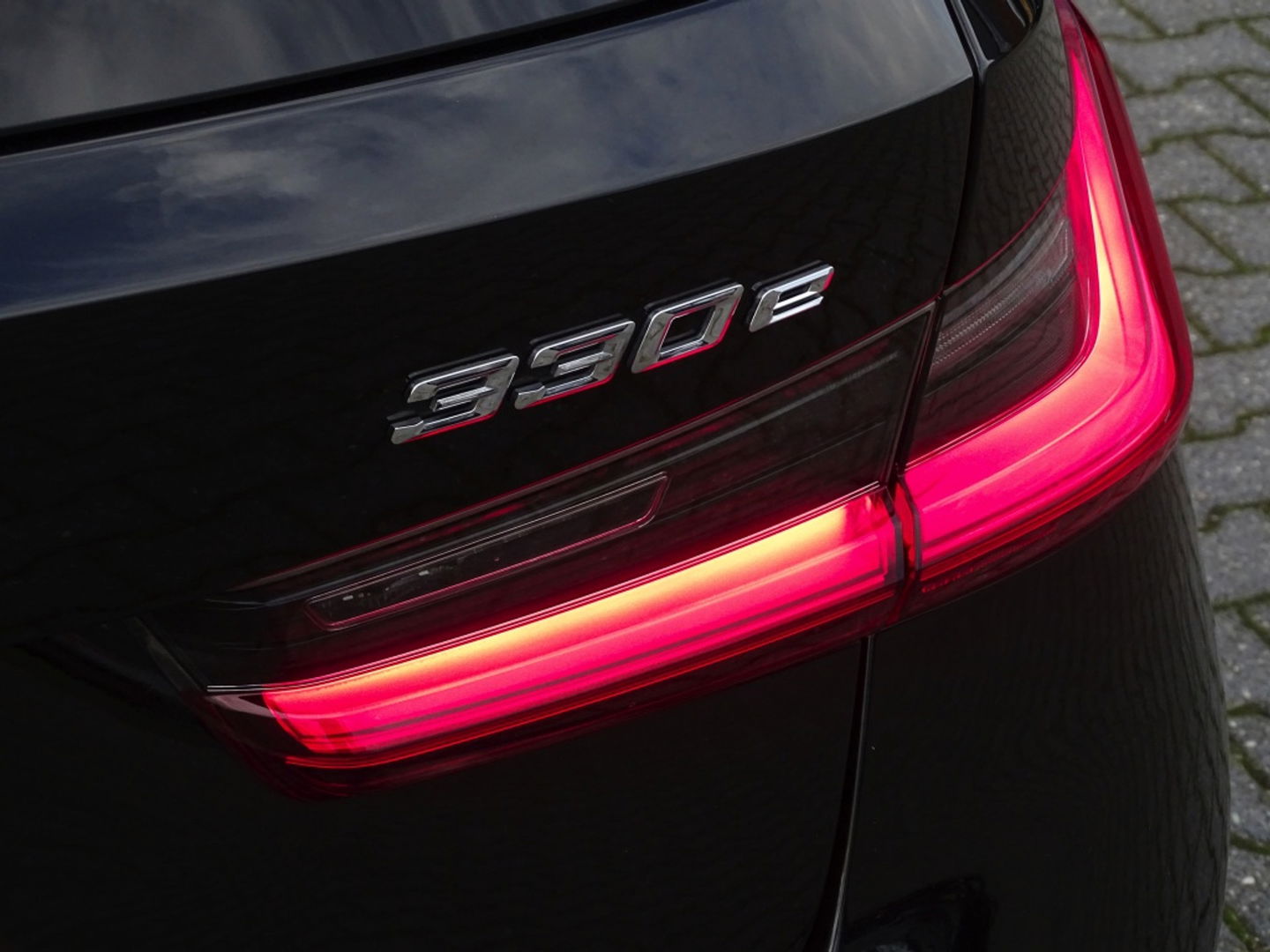 BMW 3 Serie Touring 330e xDr. 292PK / High Executive / ACC / Laser