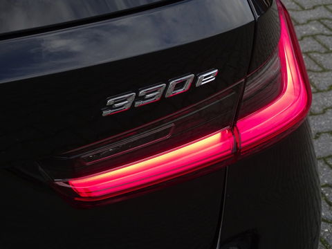 BMW 3 Serie Touring 330e xDr. 292PK / High Executive / ACC / Laser