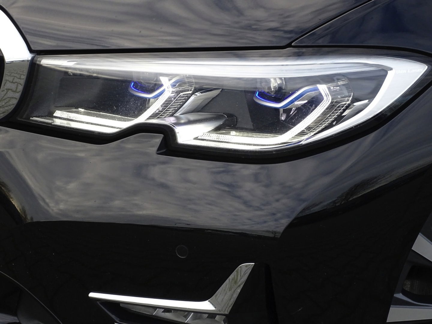 BMW 3 Serie Touring 330e xDr. 292PK / High Executive / ACC / Laser