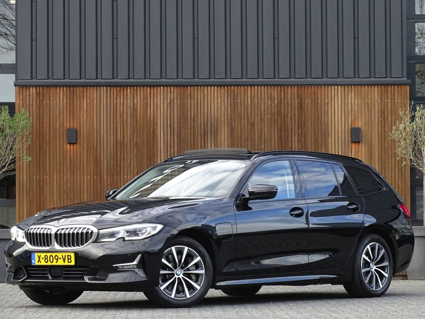 BMW 3 Serie Touring 330e xDr. 292PK / High Executive / ACC / Laser