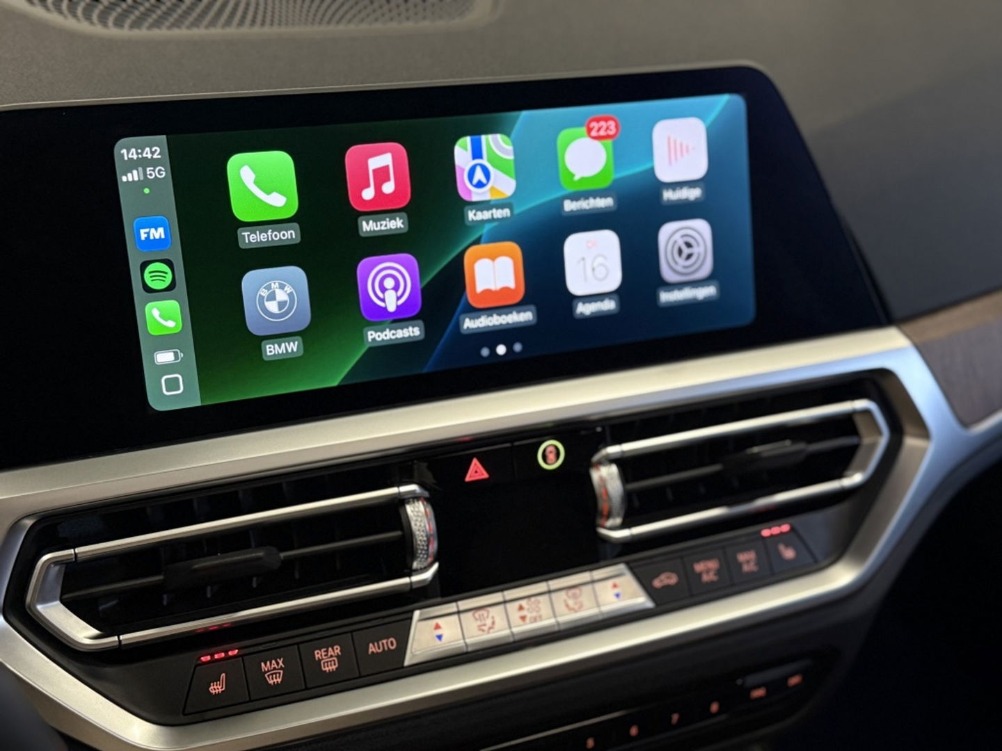 BMW 3 Serie Touring 330e xDr. 292PK / High Executive / ACC / Laser