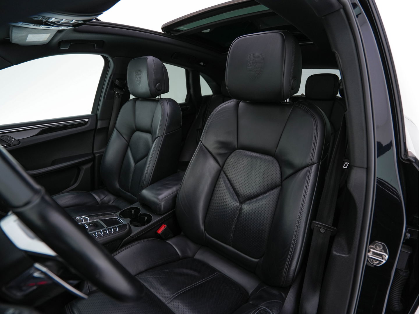 Porsche Macan 3.0 S Aut. *PANO | LUXURY-LEATHER | XENON | SPORT-CHRONO-PACK | MEMORY-PACK | BOSE-SOUND | AIR-SUSPENSION | HEATED-COMFORTSEATS | CAMERA | NAVI-FULLMAP | PRIVACY-GLASS | SHIFT-PADDLES | 21''ALU*