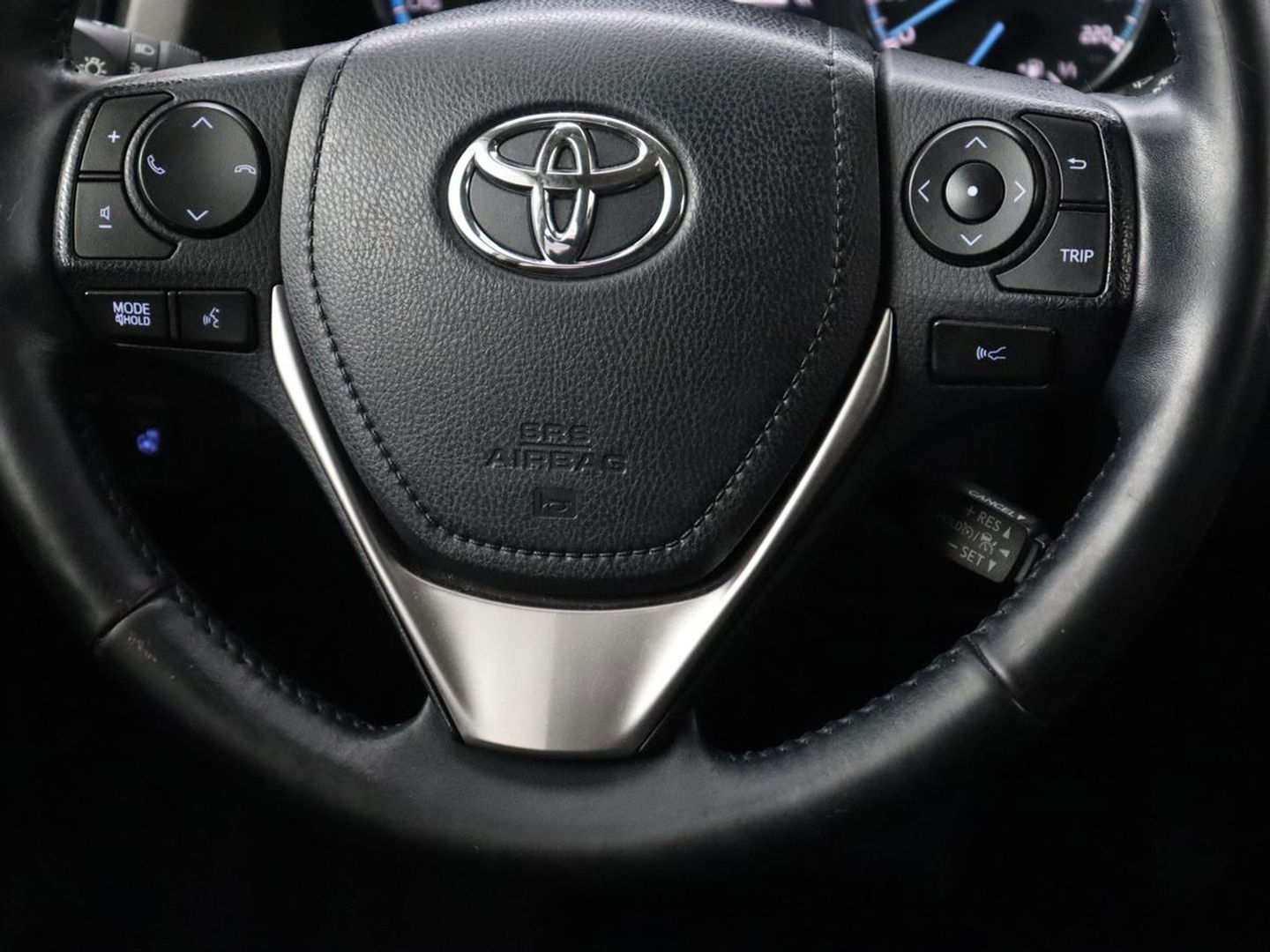 Toyota RAV4 2.5 Hybrid AWD Dynamic | Stoel & stuurverwarming | Adaptive cruise | Trekhaak | Camera | Navigatie | Climate control | Bluetooth