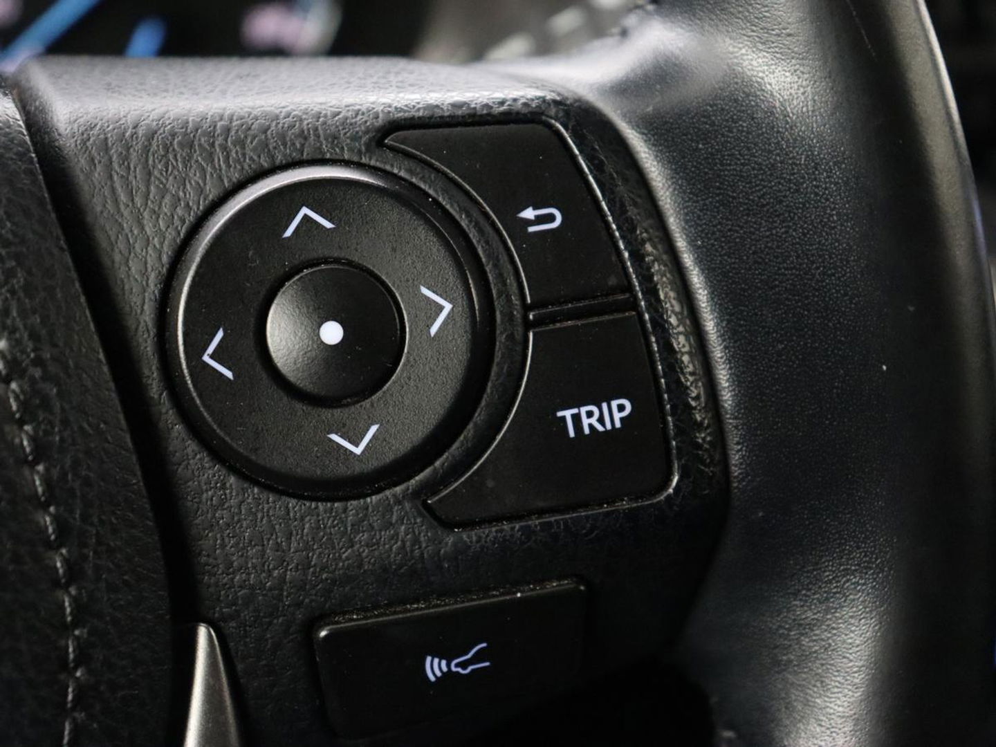 Toyota RAV4 2.5 Hybrid AWD Dynamic | Stoel & stuurverwarming | Adaptive cruise | Trekhaak | Camera | Navigatie | Climate control | Bluetooth