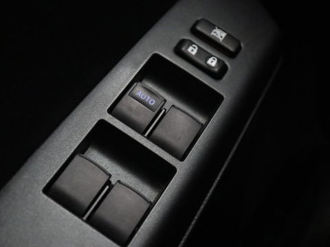 Toyota RAV4 2.5 Hybrid AWD Dynamic | Stoel & stuurverwarming | Adaptive cruise | Trekhaak | Camera | Navigatie | Climate control | Bluetooth