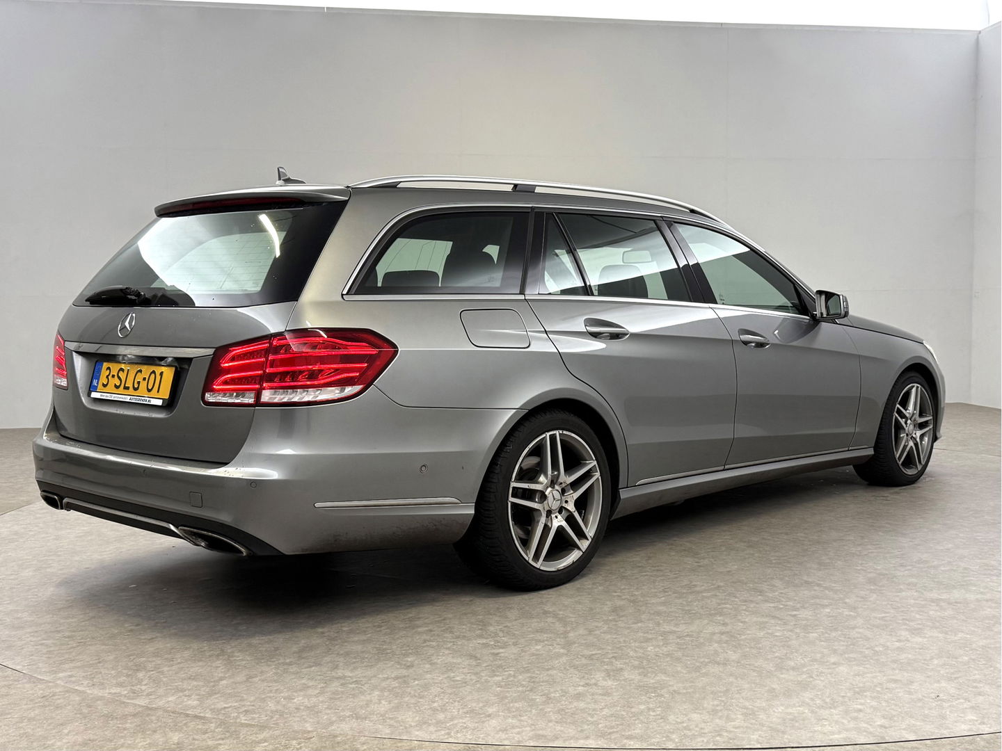 Mercedes-Benz E-Klasse 200 CDI Ambition Avantgarde | Export | Camera | Clima | Stoelverw. | Leder | Cruise | Navi | NAP