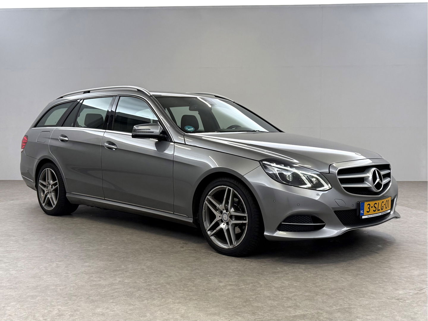 Mercedes-Benz E-Klasse 200 CDI Ambition Avantgarde | Export | Camera | Clima | Stoelverw. | Leder | Cruise | Navi | NAP