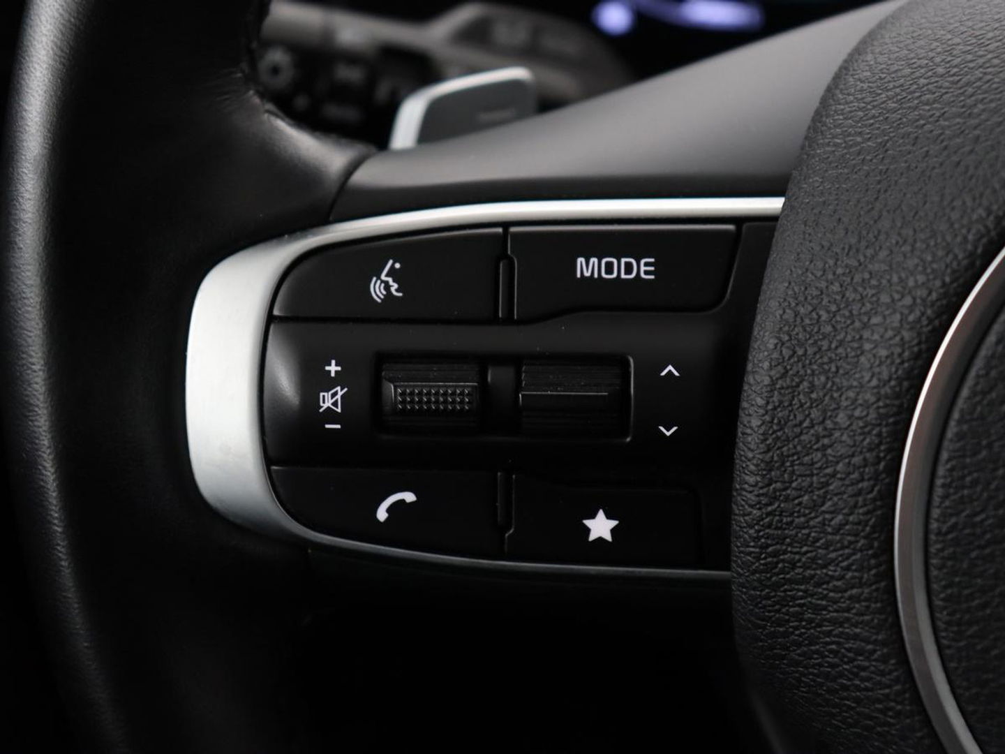 Kia Sportage 1.6 T-GDI Plug-in Hybrid AWD DynamicLine | Adaptive cruise | Carplay | Camera | Climate control | Navigatie | Digital Cockpit | PHEV