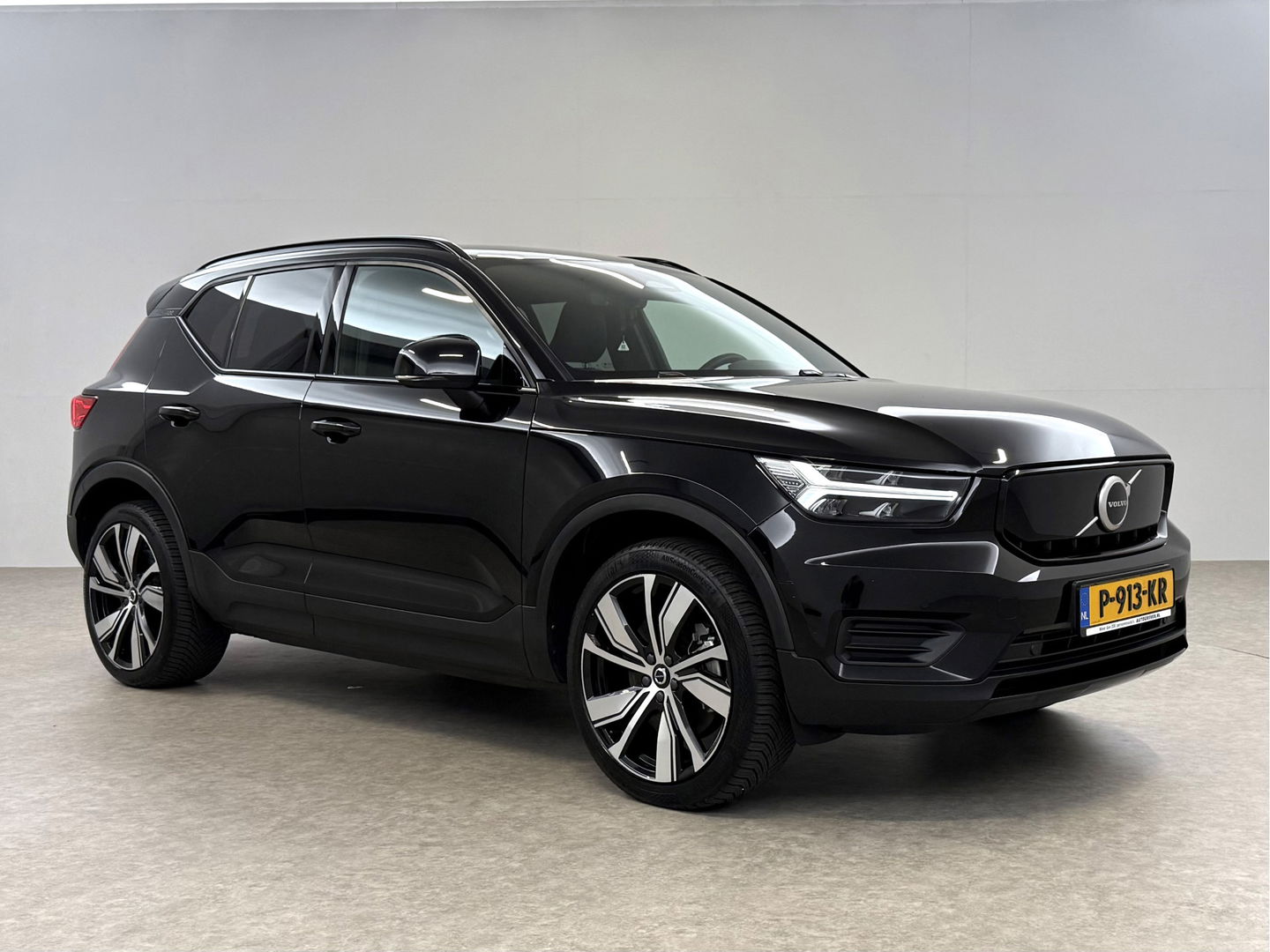 Volvo XC40 Recharge Twin Plus 408PK 78 kWh | SOH 94% | Snelladen | Camera | Adap. Cruise | Stoel/Stuur verw. | Trekh. | Carplay | Keyless