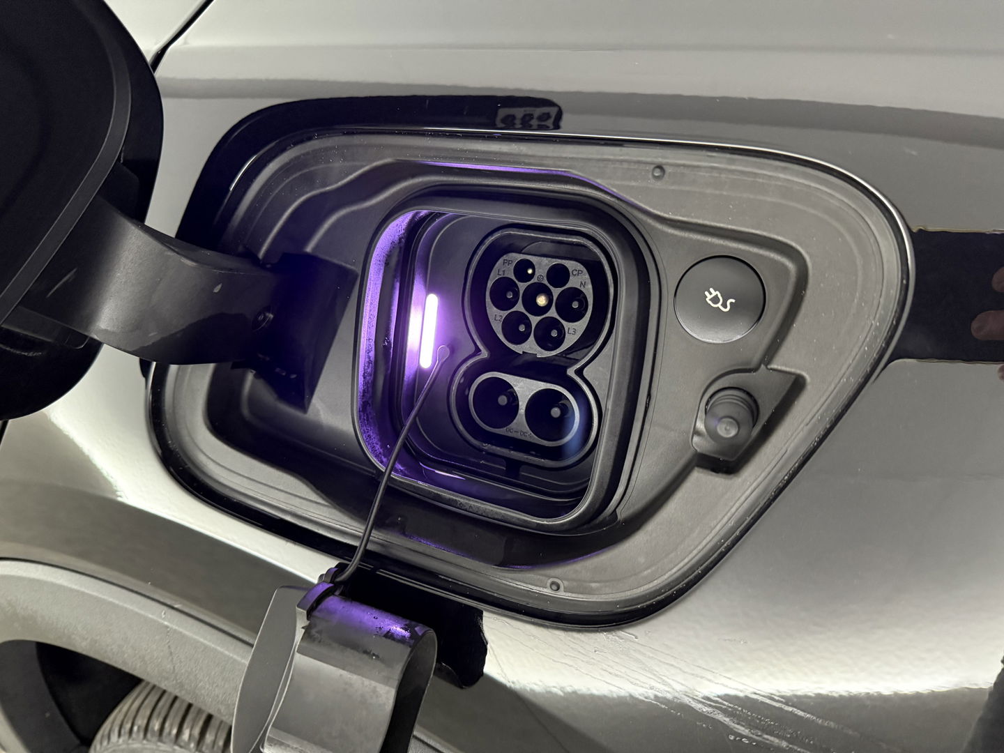 Volvo XC40 Recharge Twin Plus 408PK 78 kWh | SOH 94% | Snelladen | Camera | Adap. Cruise | Stoel/Stuur verw. | Trekh. | Carplay | Keyless