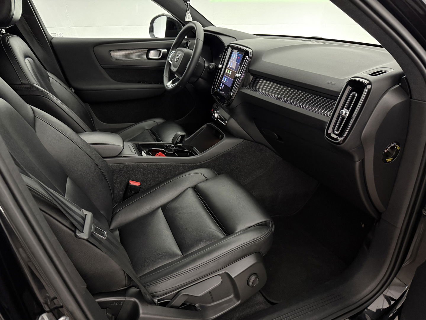 Volvo XC40 Recharge Twin Plus 408PK 78 kWh | SOH 94% | Snelladen | Camera | Adap. Cruise | Stoel/Stuur verw. | Trekh. | Carplay | Keyless