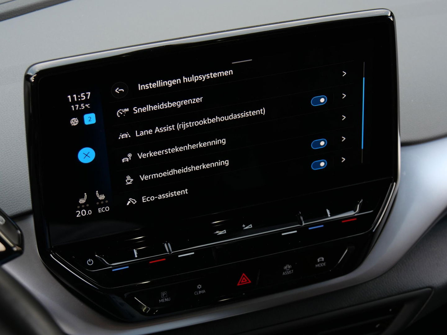 Volkswagen ID.4 1ST 77kWh/ TREKHAAK/ CAMERA/ LED KOPLAMPEN/ LUXE INTERIEUR