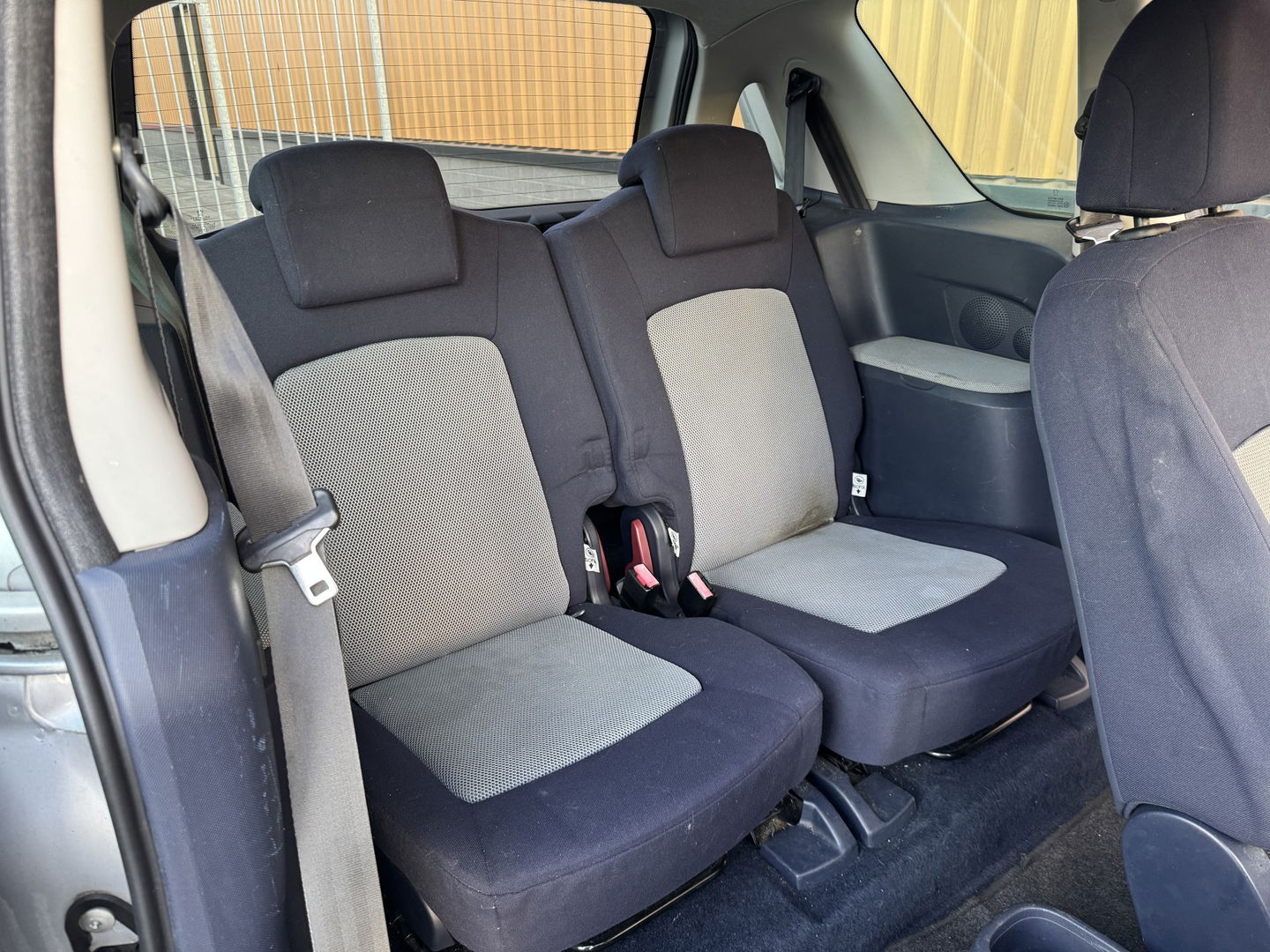 Peugeot 1007 1.4 Sesam Gentry | Handel / Export | Elektrische Schuifdeuren | Airconditioning | Cruise Control | Isofix | Elektrische Ramen | Elektrische Spiegels |