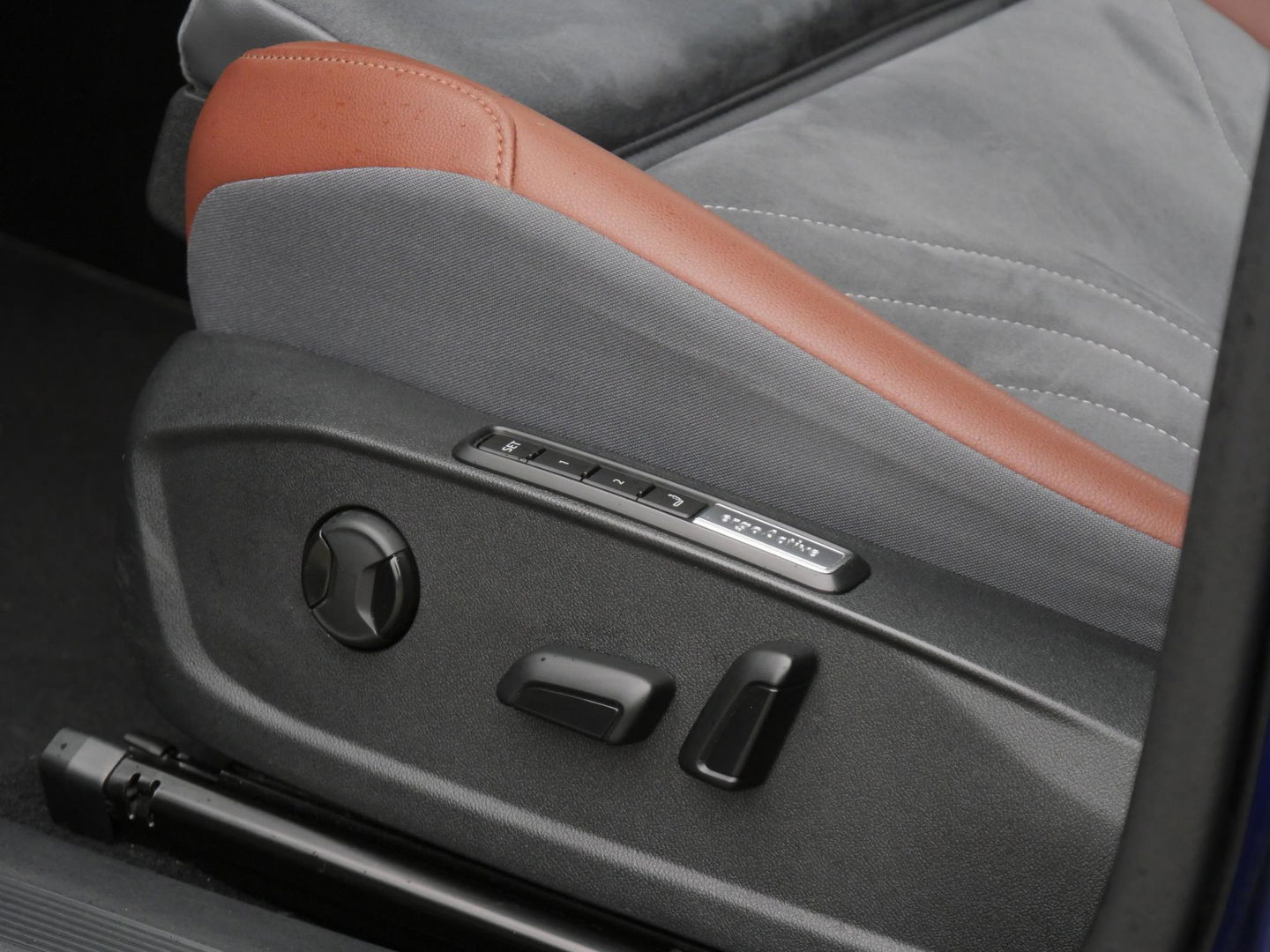 Volkswagen ID.4 1ST MAX 77kWh/ PANORAMADAK/ 360°CAMERA/ ELEKT. KLEP/ WEGKL. TREKHAAK/