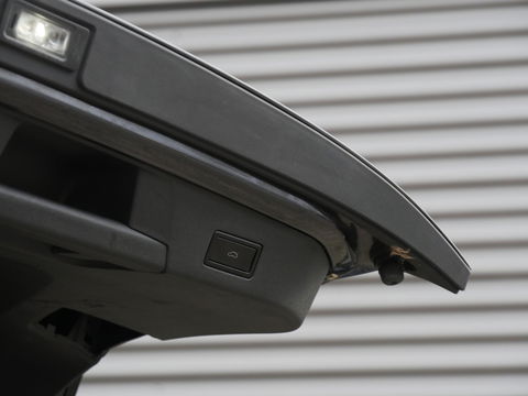 Volkswagen ID.4 1ST MAX 77kWh/ PANORAMADAK/ 360°CAMERA/ ELEKT. KLEP/ WEGKL. TREKHAAK/