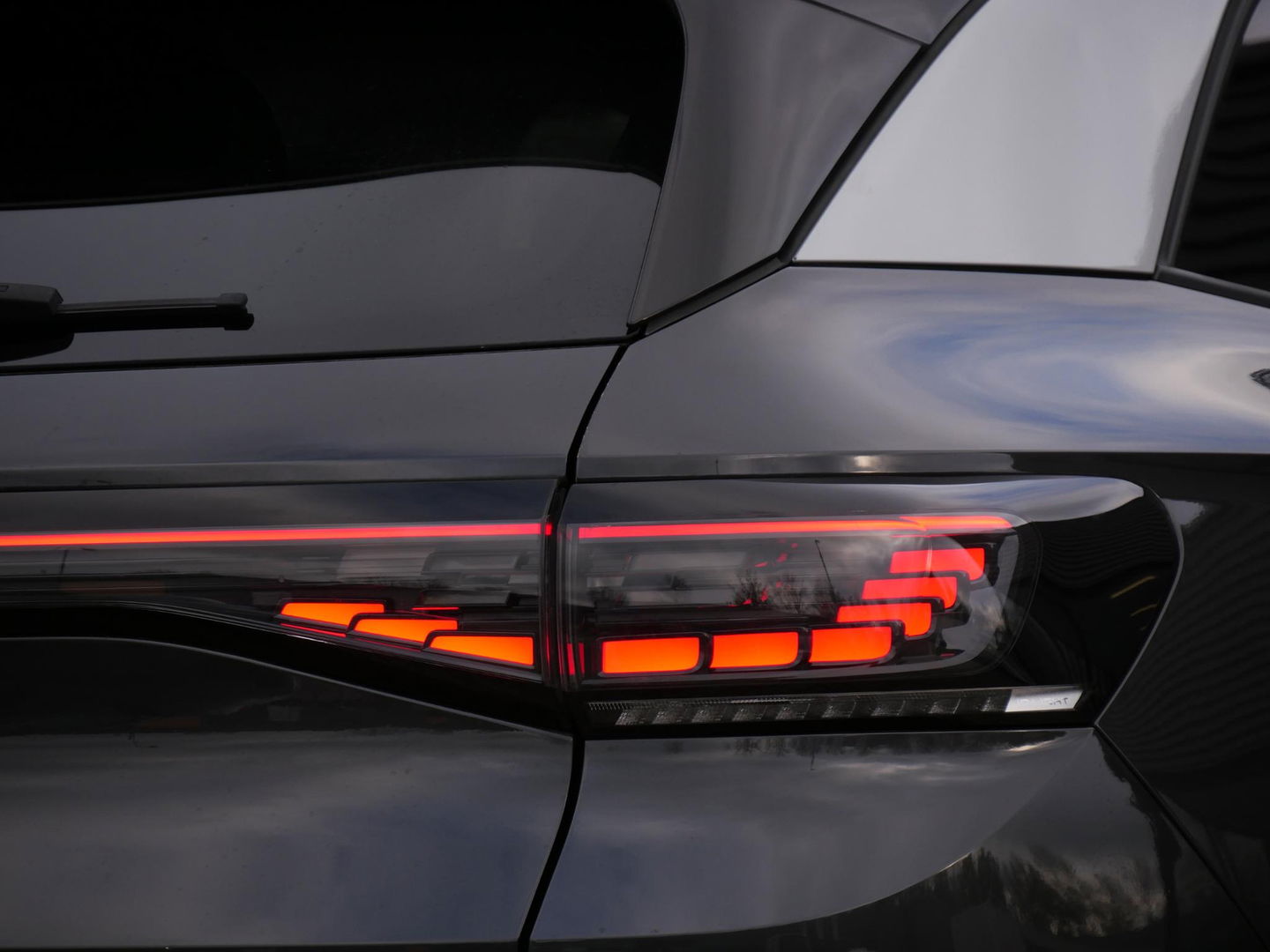 Volkswagen ID.4 1ST MAX 77kWh/ PANORAMADAK/ 360°CAMERA/ ELEKT. KLEP/ WEGKL. TREKHAAK/