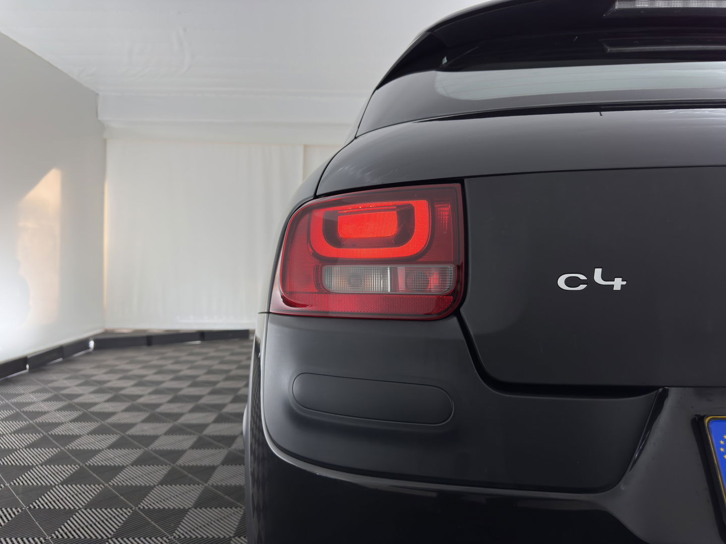 Citroën C4 Cactus 1.6 BlueHDi Feel *NAVI-FULLMAP | HEATED-COMFORTSEATS | CAMERA | ECC | PDC | CRUISE*