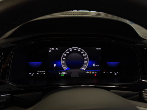 Volkswagen T-Roc 1.5 TSI R-Line I Automaat I PANO I LMV I Volledig dealeronderhouden I 2de eigenaar