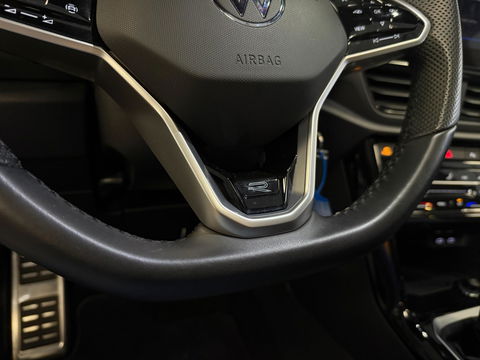 Volkswagen T-Roc 1.5 TSI R-Line I Automaat I PANO I LMV I Volledig dealeronderhouden I 2de eigenaar