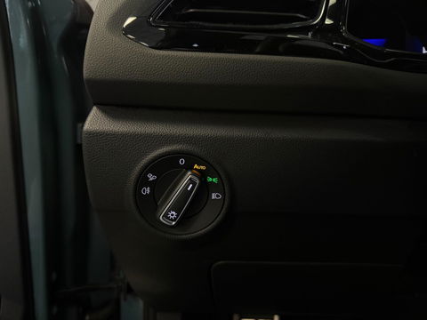 Volkswagen T-Roc 1.5 TSI R-Line I Automaat I PANO I LMV I Volledig dealeronderhouden I 2de eigenaar