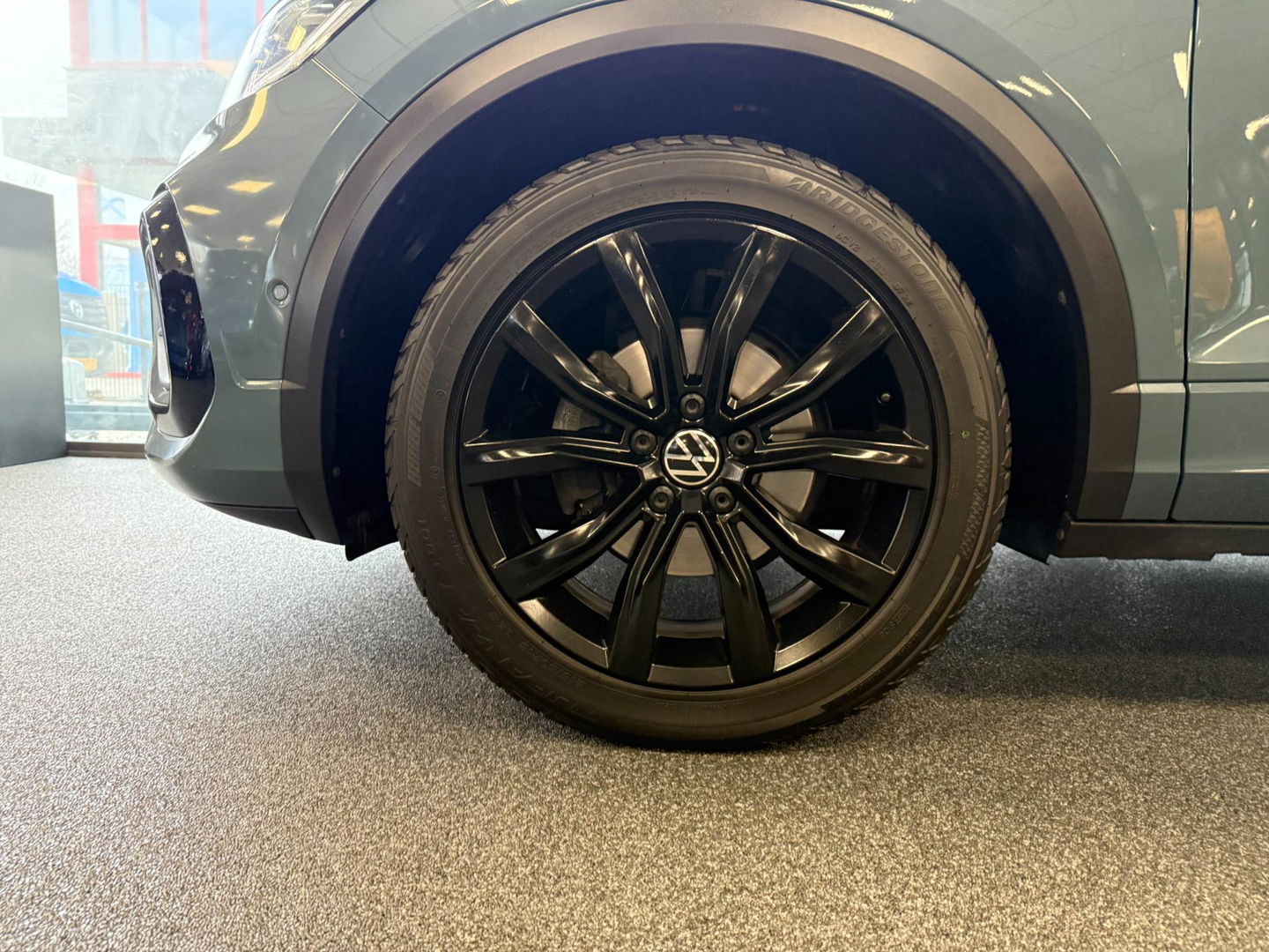 Volkswagen T-Roc 1.5 TSI R-Line I Automaat I PANO I LMV I Volledig dealeronderhouden I 2de eigenaar