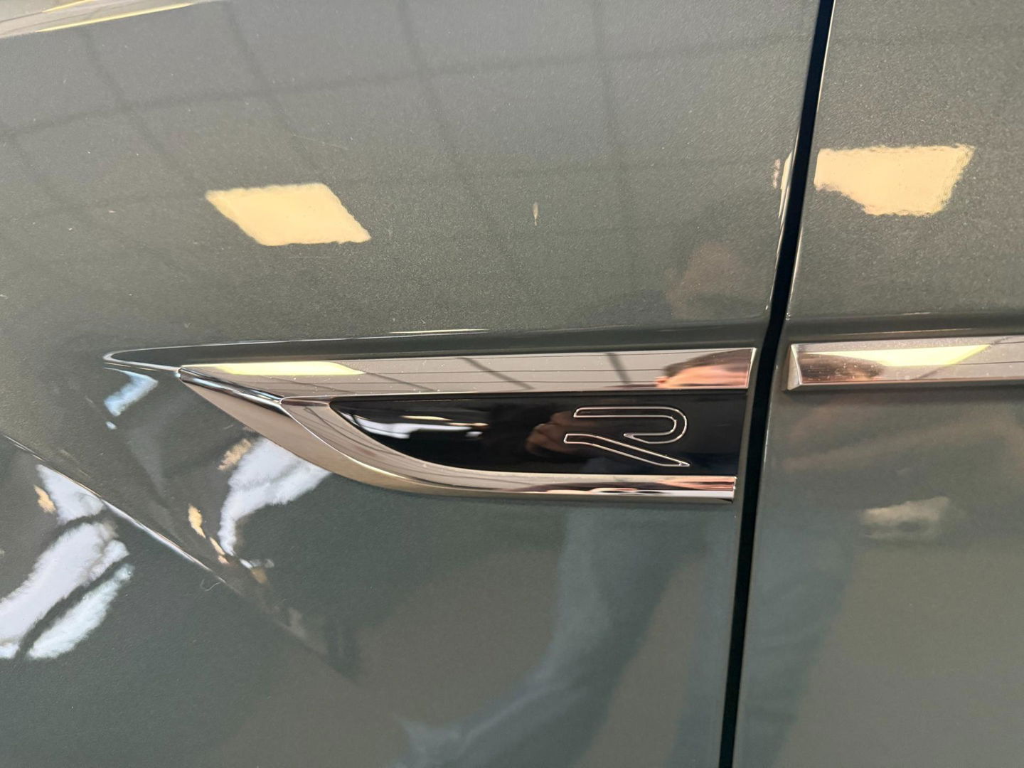 Volkswagen T-Roc 1.5 TSI R-Line I Automaat I PANO I LMV I Volledig dealeronderhouden I 2de eigenaar