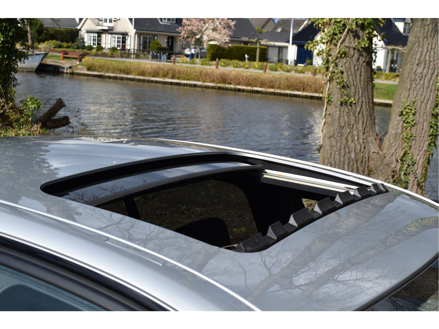 BMW 3 Serie 318i 318 I Edition M Sport Shadow Executive NL-AUTO | OPEN DAK | DIGITALE TELLERS | LEDEREN BEKL | Z+W BANDEN | STOELVERWARMING | NAVI