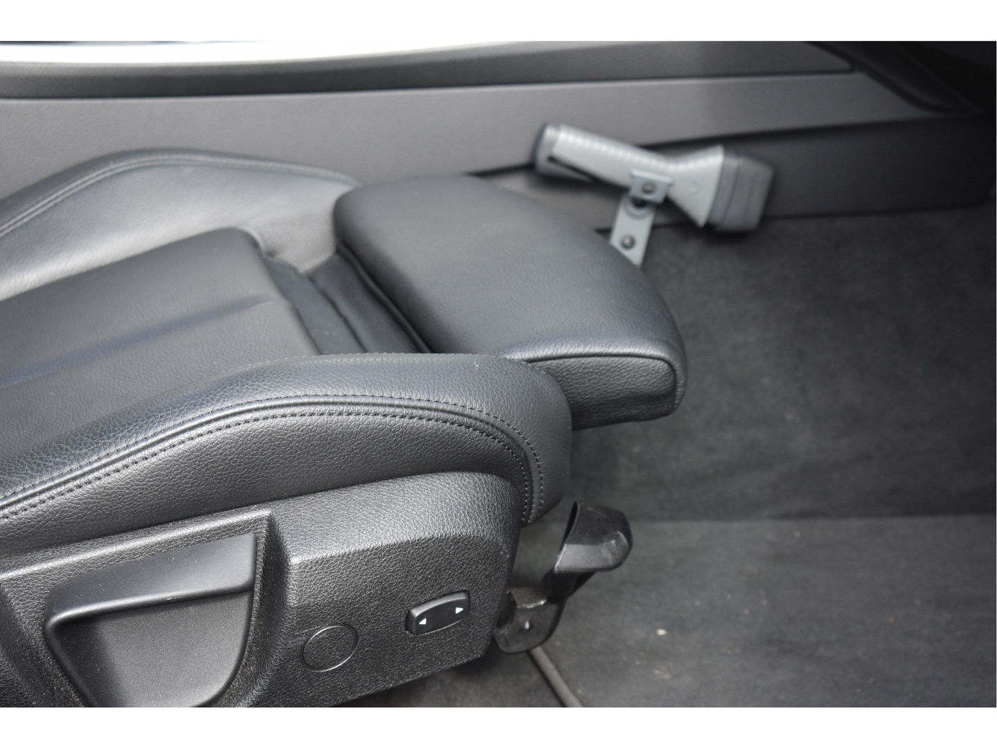 BMW 3 Serie 318i 318 I Edition M Sport Shadow Executive NL-AUTO | OPEN DAK | DIGITALE TELLERS | LEDEREN BEKL | Z+W BANDEN | STOELVERWARMING | NAVI