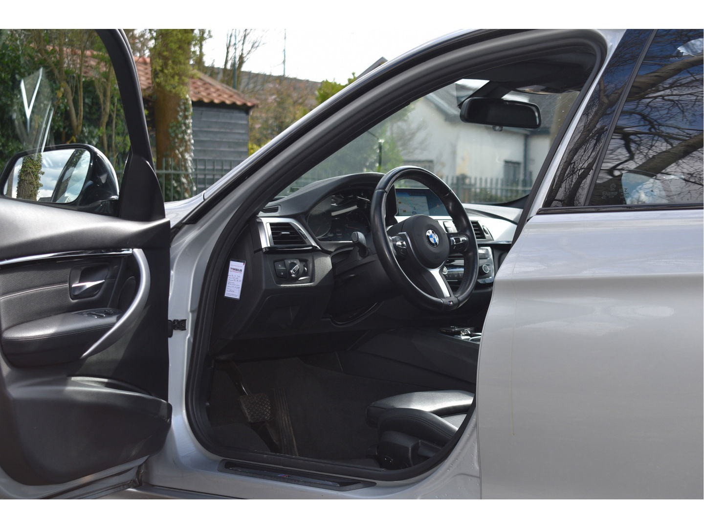 BMW 3 Serie 318i 318 I Edition M Sport Shadow Executive NL-AUTO | OPEN DAK | DIGITALE TELLERS | LEDEREN BEKL | Z+W BANDEN | STOELVERWARMING | NAVI