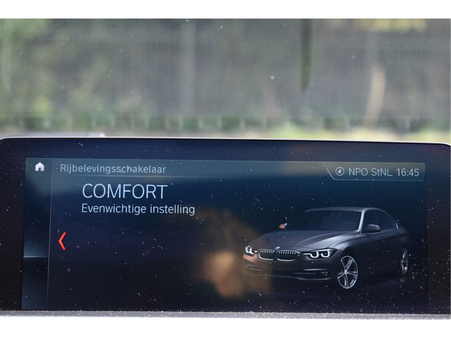 BMW 3 Serie 318i 318 I Edition M Sport Shadow Executive NL-AUTO | OPEN DAK | DIGITALE TELLERS | LEDEREN BEKL | Z+W BANDEN | STOELVERWARMING | NAVI