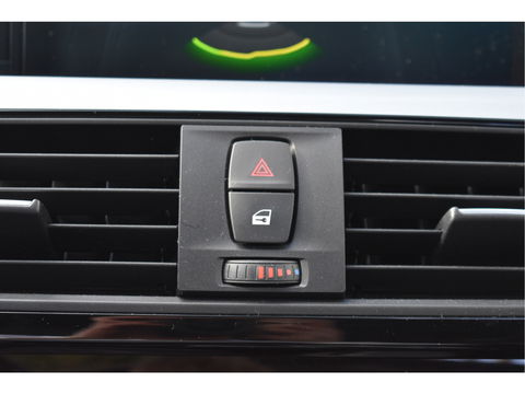 BMW 3 Serie 318i 318 I Edition M Sport Shadow Executive NL-AUTO | OPEN DAK | DIGITALE TELLERS | LEDEREN BEKL | Z+W BANDEN | STOELVERWARMING | NAVI