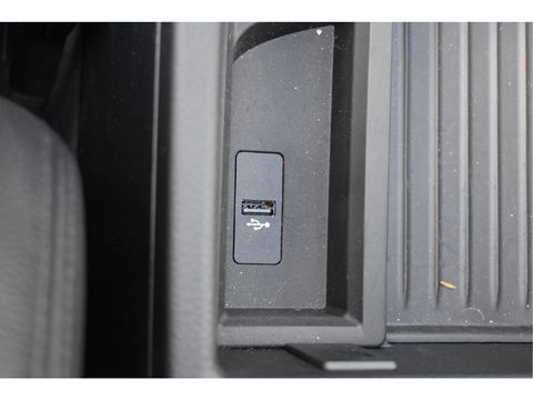 BMW 3 Serie 318i 318 I Edition M Sport Shadow Executive NL-AUTO | OPEN DAK | DIGITALE TELLERS | LEDEREN BEKL | Z+W BANDEN | STOELVERWARMING | NAVI