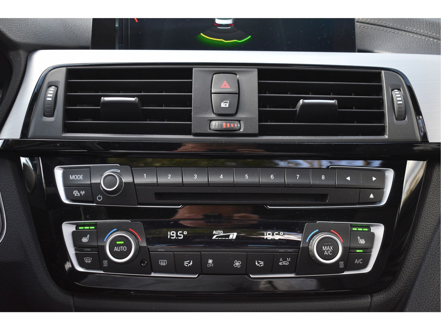 BMW 3 Serie 318i 318 I Edition M Sport Shadow Executive NL-AUTO | OPEN DAK | DIGITALE TELLERS | LEDEREN BEKL | Z+W BANDEN | STOELVERWARMING | NAVI